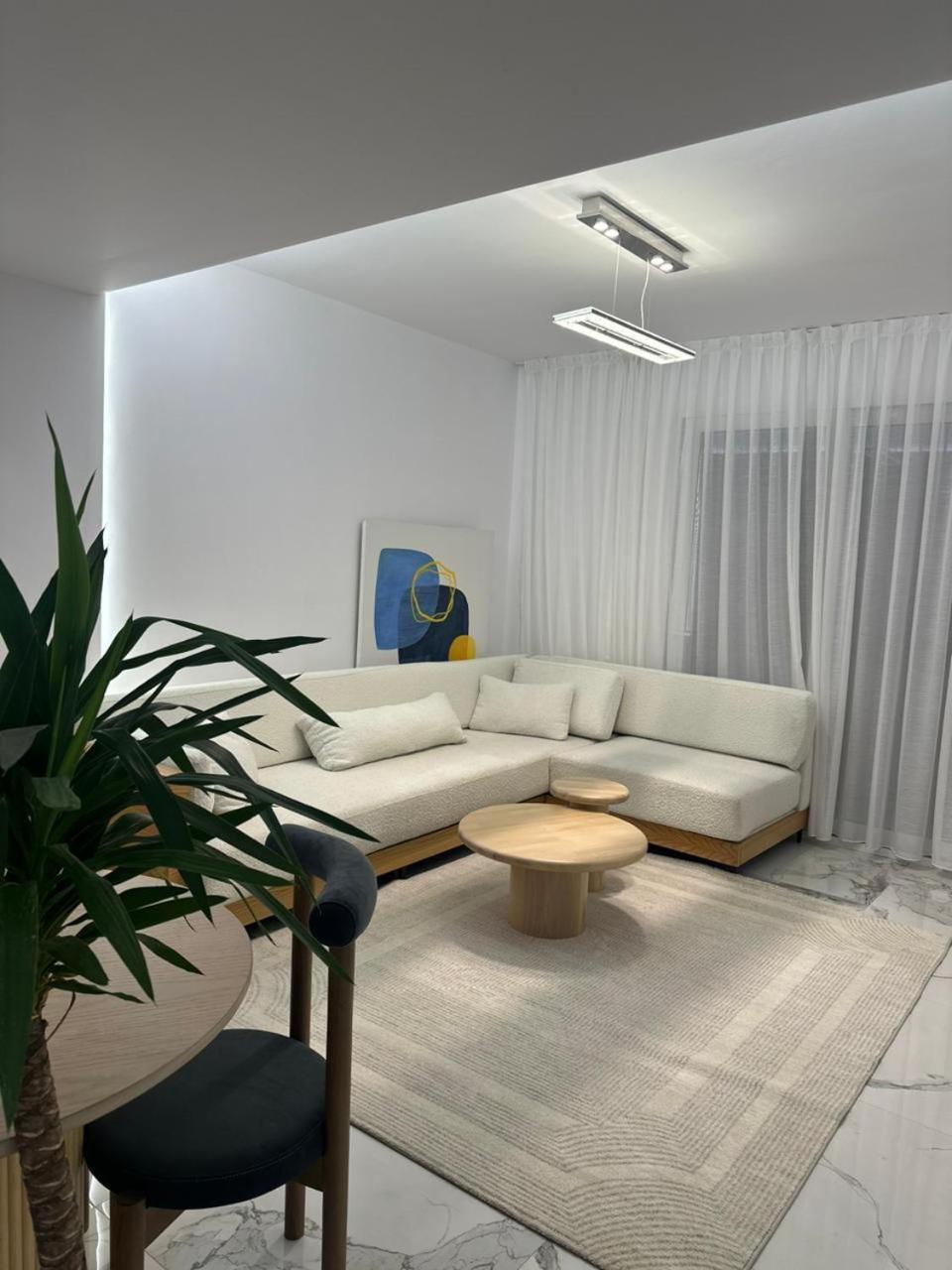 Agate City Center Apartment Tirana Zewnętrze zdjęcie